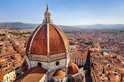 Vista generica su Firenze o vista sulla città dall'interno dell'appartamento