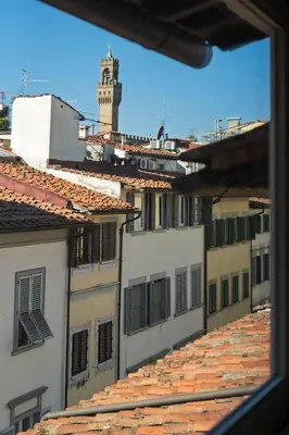 Vista generica su Firenze o vista sulla città dall'interno dell'affittacamere