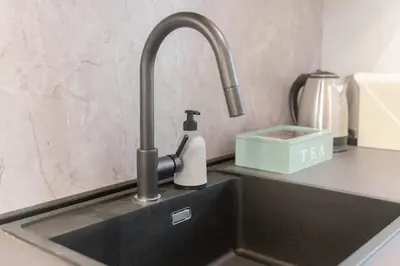 Planimetria di Steps from Station Single Room with Shared Bath