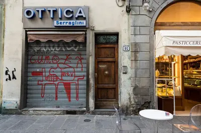 Certificato, attestato, insegna o altro documento esposto da Blue Santa Croce by MMega