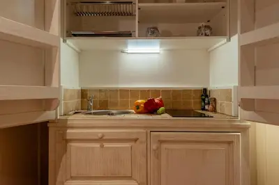 Cucina o angolo cottura di 15' Dal Duomo - Fuori ZTL - Parcheggio Comodo