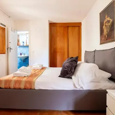 Very Central Apartment 5 mins from Train Station and Duomo