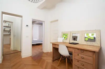 Cucina o angolo cottura di Modern 2BR apartment in Santa Maria Novella
