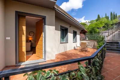 Balcone o terrazza di Il Ferrone Apartment With Garden - Greve In Chianti