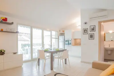 Cucina o angolo cottura di Apartment with terrace SAN FREDIANO AREA -4 people