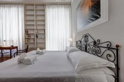 Letto o letti in una camera di ZARINA green