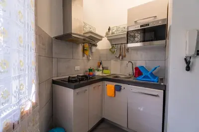 Cucina o angolo cottura di Jolie Piccola Maison Firenze - casa indipendente Careggi Rifredi