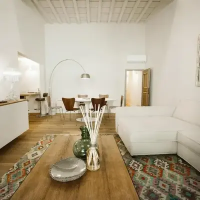 Elegant Oltrarno - 2 King bedroom - walk to Pitti
