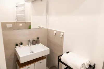 Bagno di Angelico Terrace Modern Apartment