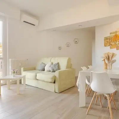 Accommodation with free parking near to the centre