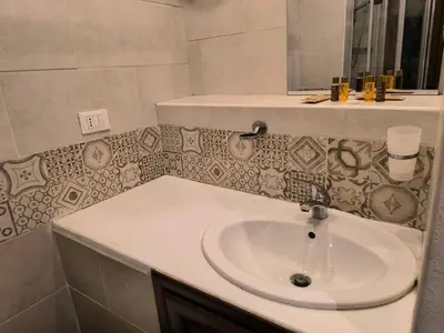 Bagno di Camera in centro a pochi passi dalla stazione