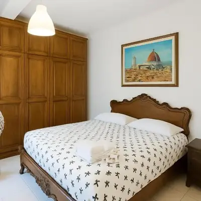Florence Alfani Apartment