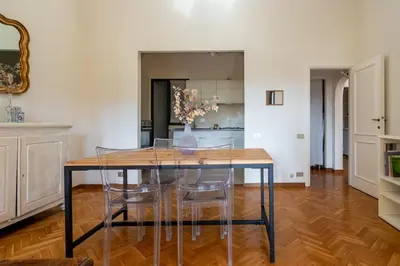 Cucina o angolo cottura di Bright and Spacious Arno View Apartment