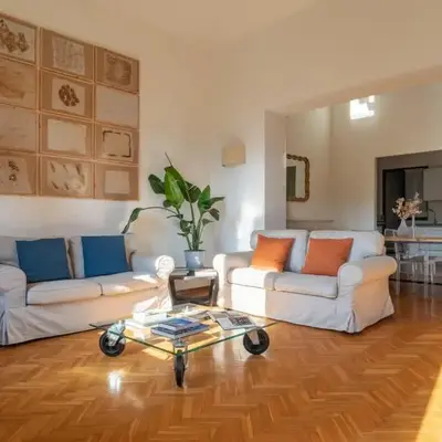 Bright and Spacious Arno View Apartment