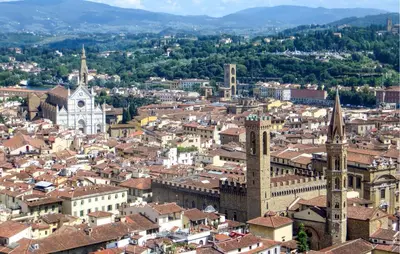 Vista generica su Firenze o vista sulla città dall'interno dell'appartamento