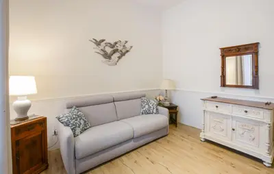 Area soggiorno di Lovely Apartment In Firenze With Wifi