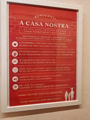Certificato, attestato, insegna o altro documento esposto da Easy Home