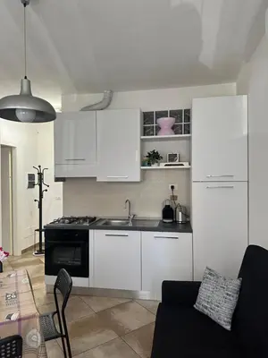 Cucina o angolo cottura di New Florence Smart Flat - Parking & Tram Stop