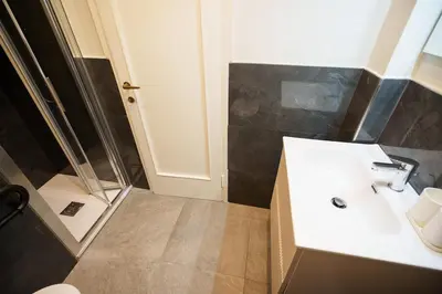 Bagno di Brand new apartament in Novoli area