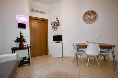 TV o dispositivi per l'intrattenimento presso BFlorence, Bilocale Piano Terra con Resede Privato Centro Storico