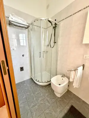Bagno di BFlorence, Bilocale Piano Terra con Resede Privato Centro Storico