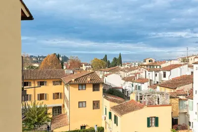 Vista generica su Firenze o vista sulla città dall'interno dell'appartamento