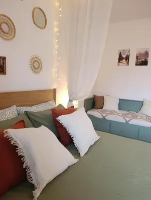 Letto o letti in una camera di Colors of Florence 2 bedrooms, near city center, near bus stop