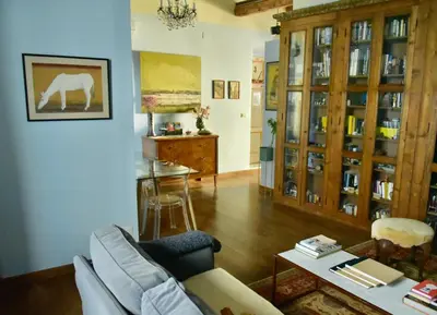 Cucina o angolo cottura di Lovely Apartment on the Arno river in Oltrarno