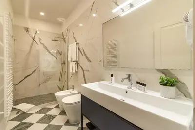 Bagno di Duomo Window by Brunelleschi Hospitality