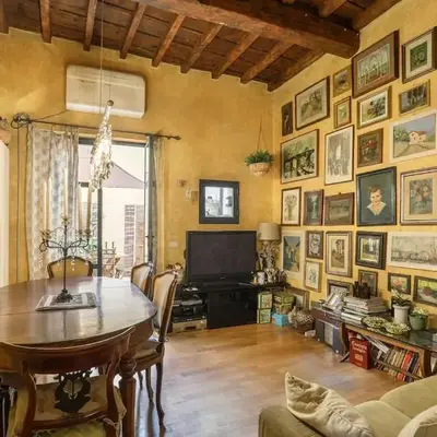 Characteristic apartment with Terrace in Florence