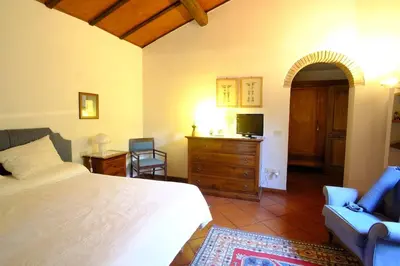 Letto o letti in una camera di Villa on the hills of Florence relax and culture