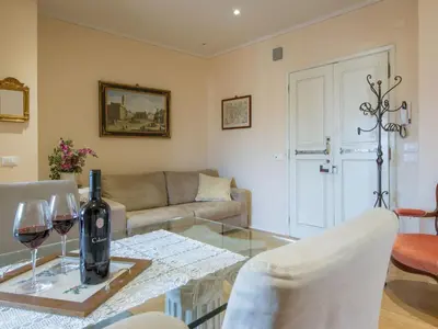 Area soggiorno di Apartment Wohnung 'Ephesus' mit Terrasse by Interhome