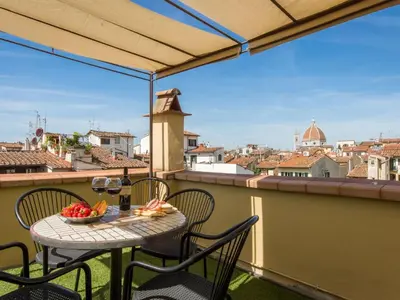 Balcone o terrazza di Apartment Ruhige Wohnung in Santa Croce mit Terrasse- Kathedrale von Florenz-Nähe by Interhome