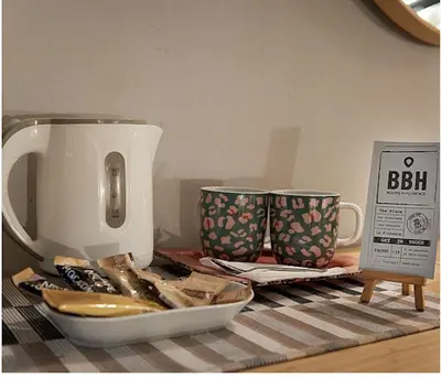 Set per la preparazione di tè e caffè presso BBH Firenze