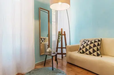 Area soggiorno di Sunny San Lorenzo Flat Spacious Warm Sleeps 4