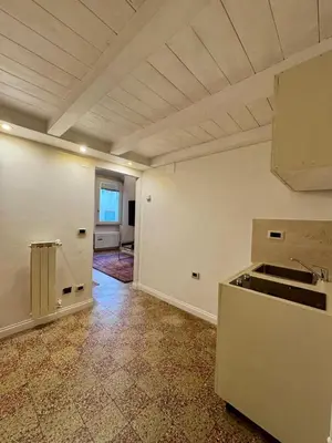 Cucina o angolo cottura di Central Apartment 3 min Station 10 min Duomo
