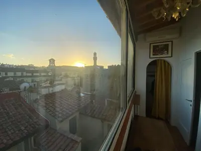 Alba o tramonto visti dall'interno dell'appartamento o dai dintorni