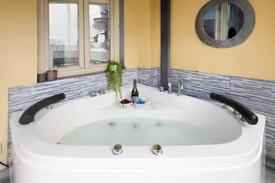 Planimetria di Nadia's Lovely Home - WITH PRIVATE GARDEN AND JACUZZI