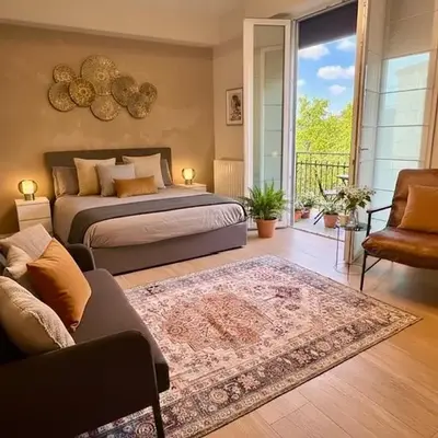 A Casa di Cleo Urban Chic and Comfort