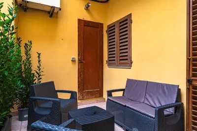 Area soggiorno di Pistacchio House-Spacious home with private patio