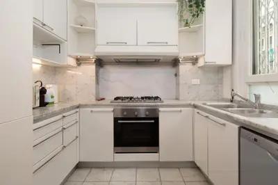 Cucina o angolo cottura di Libertà Spacious Retreat