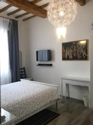 TV o dispositivi per l'intrattenimento presso Conte Canacci