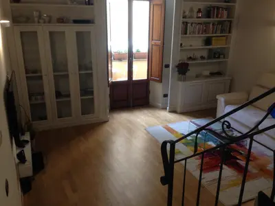 Biblioteca nell'appartamento