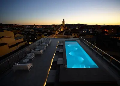 Piscina di Hotel Glance In Florence o nelle vicinanze