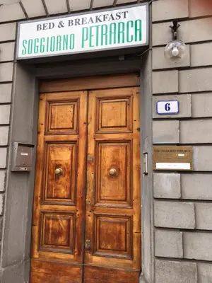 Certificato, attestato, insegna o altro documento esposto da Soggiorno Petrarca