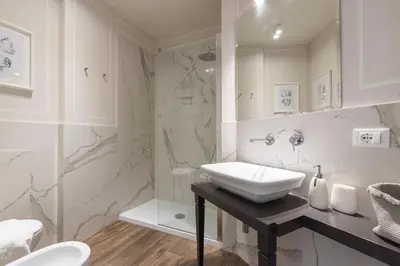 Bagno di Novella Goldoni Suite-by Florence Concierge