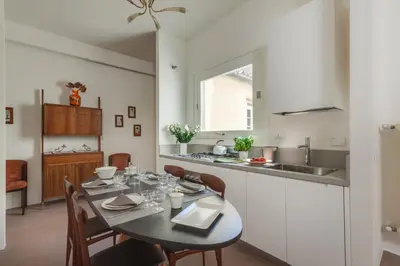 Cucina o angolo cottura di Apartments Florence - Santa Maria Balcony