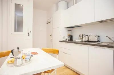 Cucina o angolo cottura di Love The Stylish Lift in Ponte Vecchio - Love The Apartments