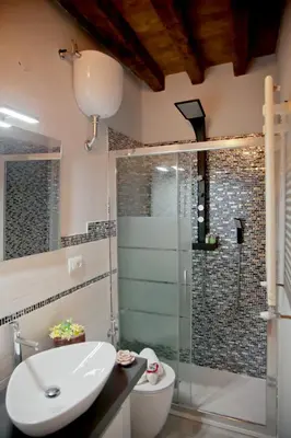 Bagno di Florence Tower Apartment