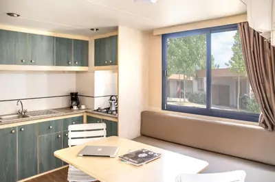 Cucina o angolo cottura di hu Firenze Camping in Town